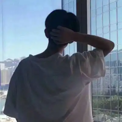 头像男粉色系背影暖春