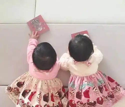 粉色裙子背影头像