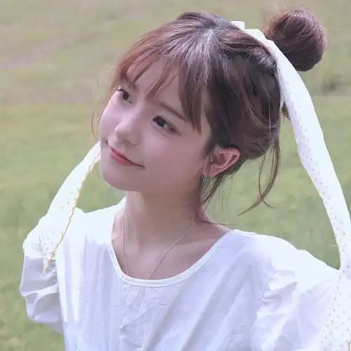 白色治愈系女生头像图片
