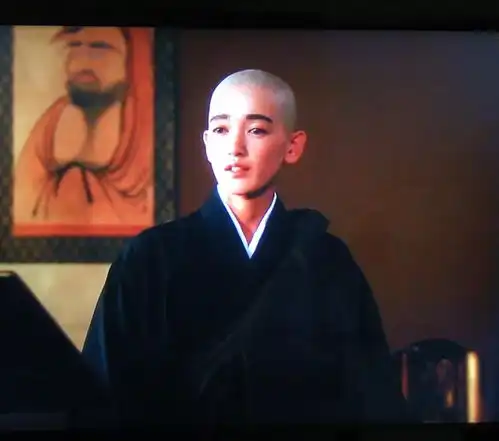 禁欲系头像女图片香草