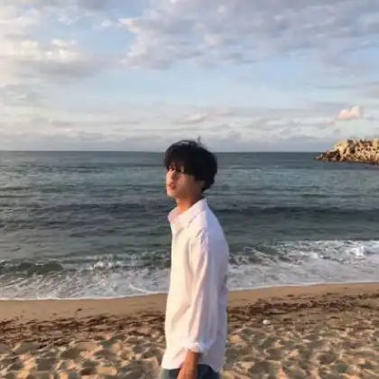 韩系大衣男生头像真人头