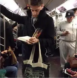 我每天那么累,如何做到还在地铁上看书壹心理