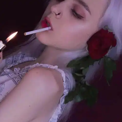 qq女生丧系头像伤感