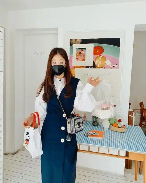 春天疯狂种草的这些治愈系穿搭,连同少女心一起打包