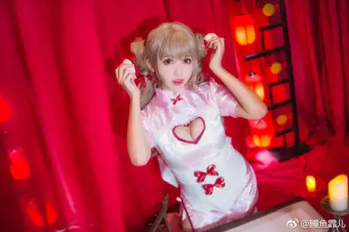 快来收了这个萌物美女coser甜美还原萌系小姐姐