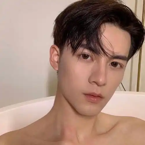 欧美系头像红色男小众碧