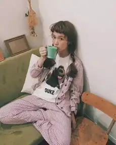 靠一张初恋脸圈粉无数,身高154的她还是衣品炸裂的原宿软妹