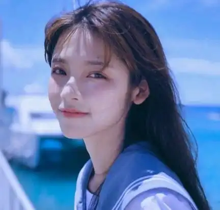 禁欲系头像女图片坦然面