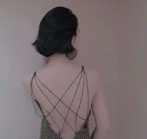 微信头像妇女背影伤感