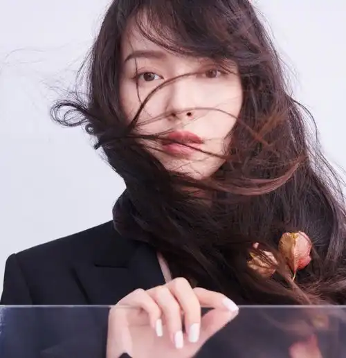 唐嫣新片大曝光,裸妆上脸少女感超强,不愧是甜美女神