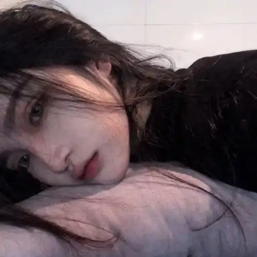 qq女生丧系头像套图