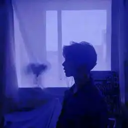 蓝色拼接系列风格的男生大图