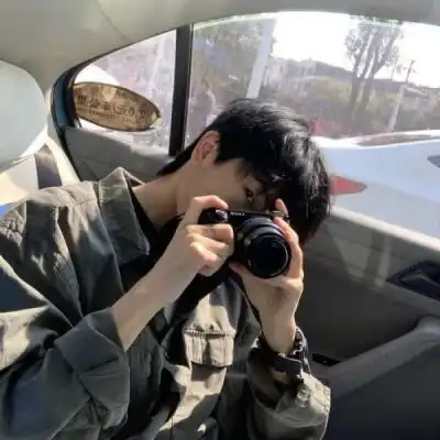 欧美系头像红色男小众蓝