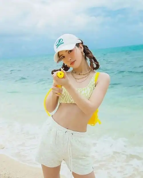 绝美模特甜美萌系少女简直离谱啊