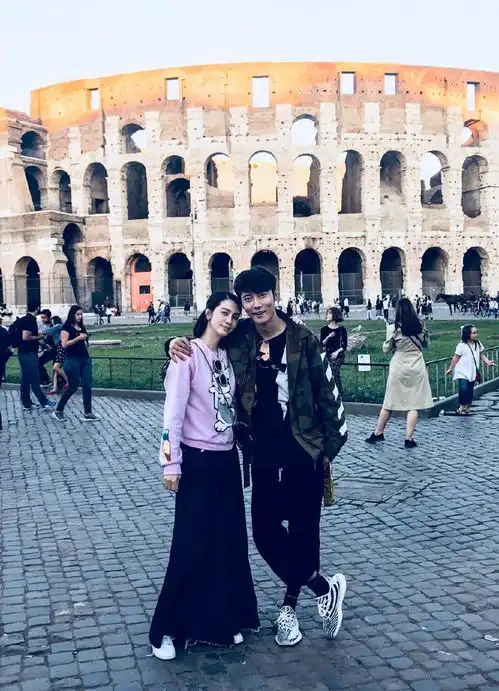 年轻时她未婚生子美过朱茵李嘉欣如今47岁风采依旧,又美又会穿