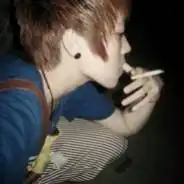 qq头像叼烟男生