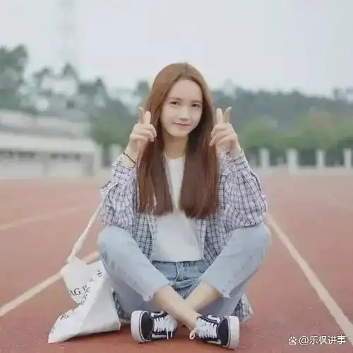 三人闺蜜头像可爱系倪妮