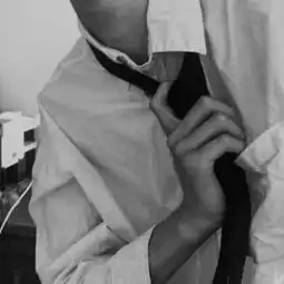 黑色系头像唯美男生