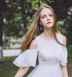 女生在大姨妈期间,少碰4种卫生巾,否则妇科疾病会猖狂