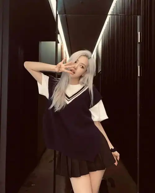 朴彩英绝美头像私服也超可