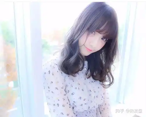 微胖女生最适合这款卷发