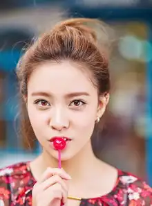 萌系甜美女生头像俏皮