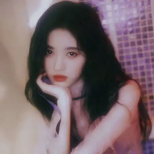 鞠婧祎美貌与才华并存的女子