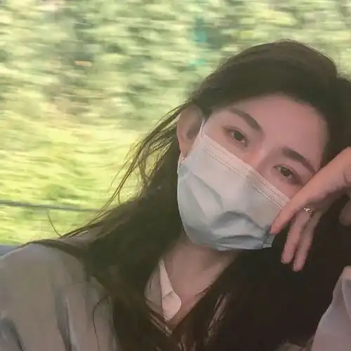 绿色系的女生动漫头像文