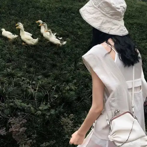 萌系甜美女生头像董蕾