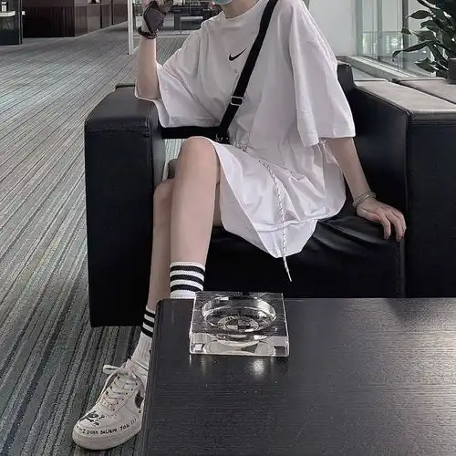 白色系列女生头像