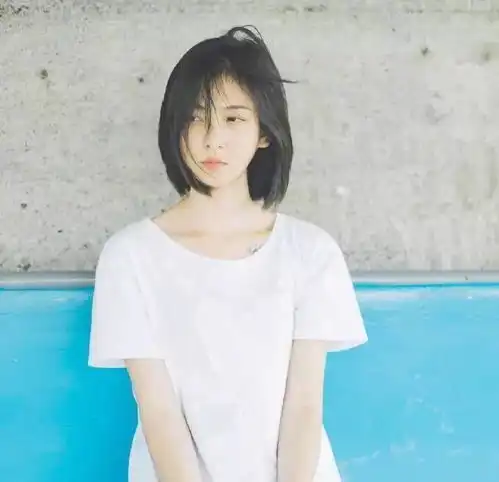 这个世界人潮拥挤不会再有不期而遇