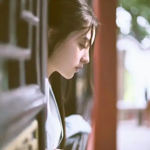 人生无人喝彩,不妨孤芳自赏