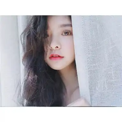女生头像2018韩系最新版上下白边不想历遍山河也要觉得人间值得