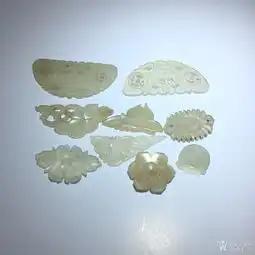 一堆花片