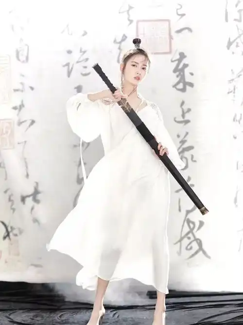 刘亦菲开始营销明年的花木兰了迪士尼公主系列这步棋终于懂了