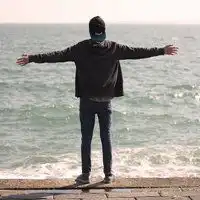 头像男粉色系背影男装