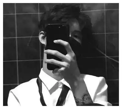 黑色冷酷系男头像图片霸