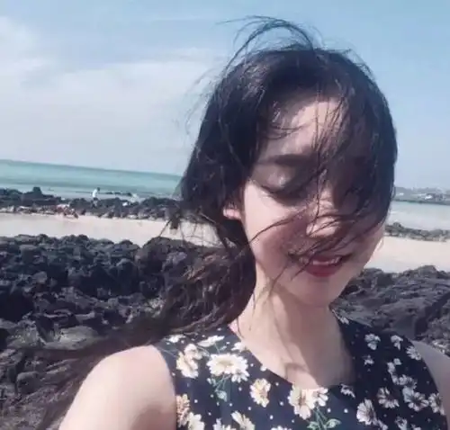 萌系甜美女生头像人像写
