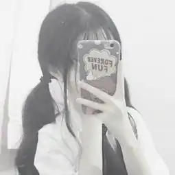 qq闺蜜头像两张分开的