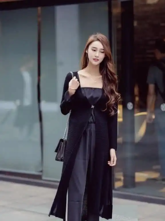 美丽的身姿婀娜,气质优雅不凡,可以展现一种清新自然的美