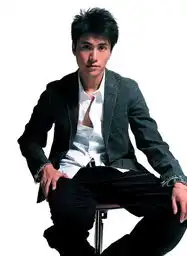 陈坤送昂贵包包表孝心老妈不识名牌背去买菜