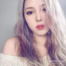 粉色系小众头像鲍伊