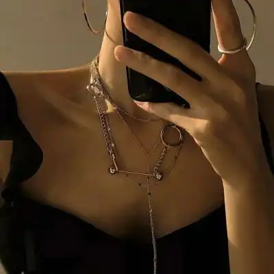 守月仙黑色系女生部位古老的夜晚和遥远的音乐是永恒的