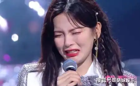 杨超越痛哭忏悔,称和老板吵架第一名,表情管理失败逗笑沈腾