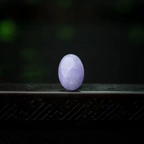 翡翠戒面紫色好看还是不好看