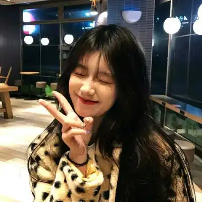 治愈系笑容女生头像