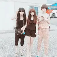 陪你孤单的90后女生头像曾经的相濡以沐最后的形同陌路7