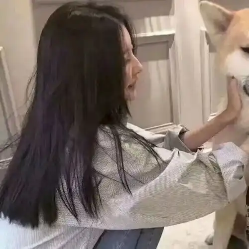 情侣头像男的不是人