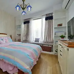 空间不够飘窗凑