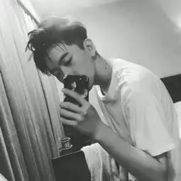 黑白男生头像年少有为